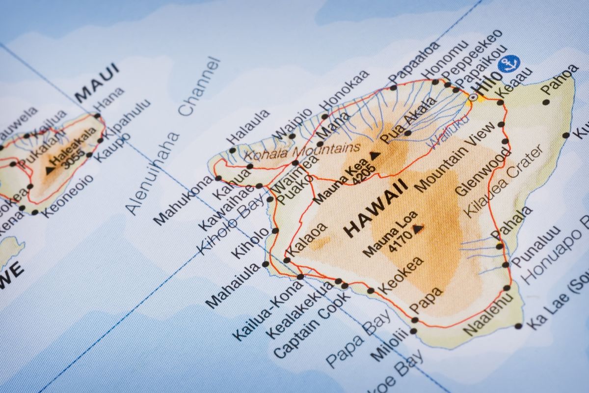 How Far Is Samoa From Hawaii? (A Traveler's Guide)