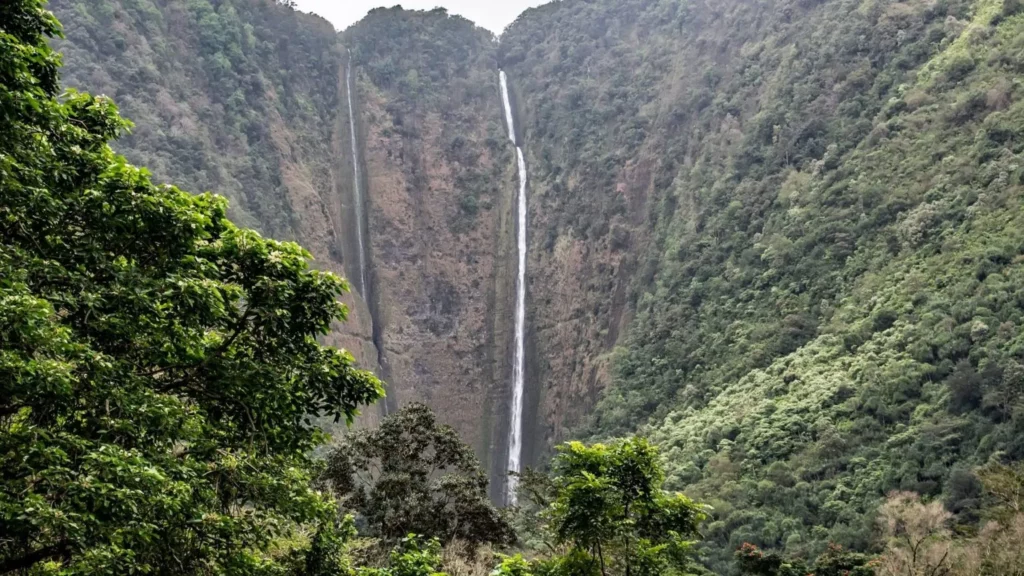 Big Island Waterfall Hiilawe