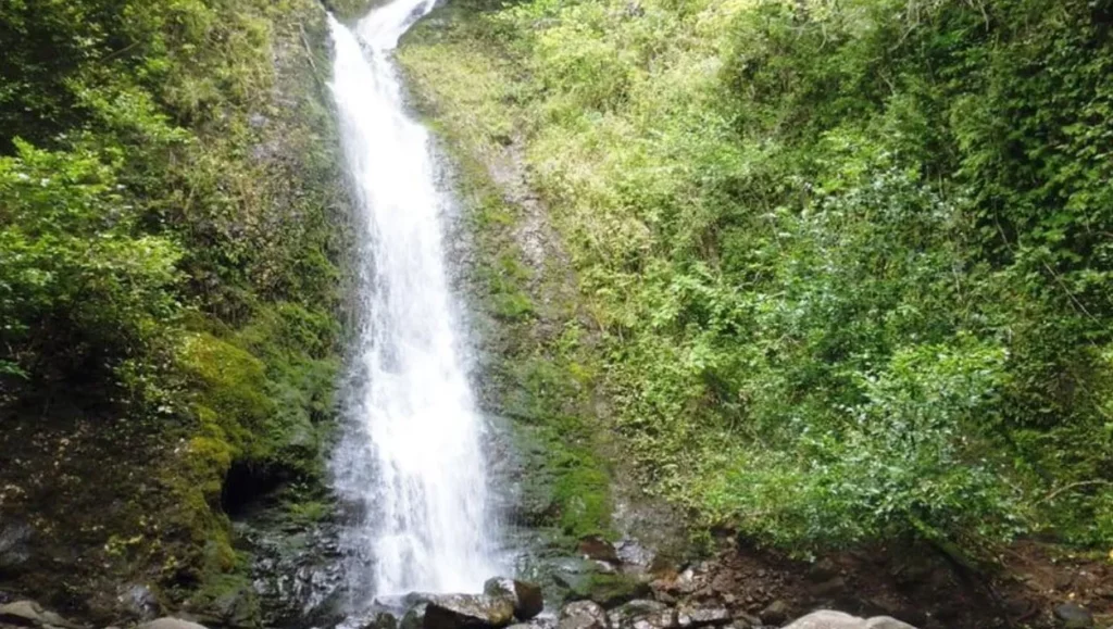 Lulumahu Oahu Waterfall